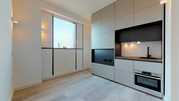 Studio To Rent In George Street, Luton, LU1