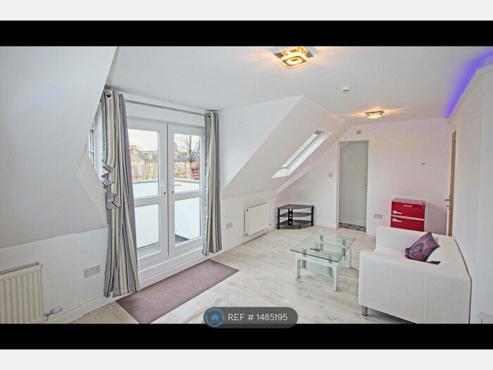 Studio To Rent In Pearson Park Villas, Hull, HU5