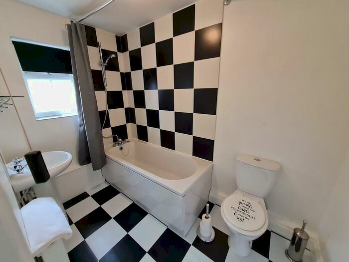 1 Bedroom Apartment To Rent In The Avenue, Aylesford, ME20