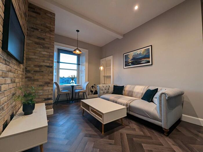 2 Bedroom Flat To Rent In Links Gardens, Edinburgh, EH6