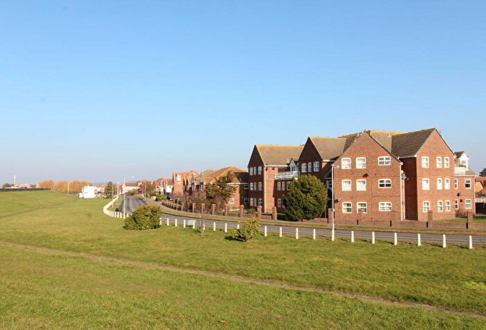 2 Bedroom Flat For Sale In Flat, Cherry Court, Western Esplanade, Canvey Island, Essex, SS8