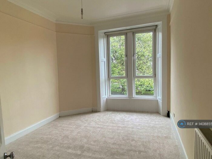 3 Bedroom Flat To Rent In Dennistoun, Glasgow, G31