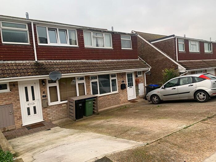 3 Bedroom Terraced House For Sale In Fullwood Avenue, Newhaven, BN9