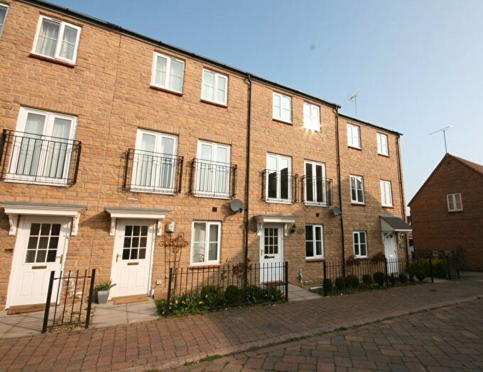 3 Bedroom Terraced House To Rent In Sir Henry Jake Close, Banbury, Oxon, OX16