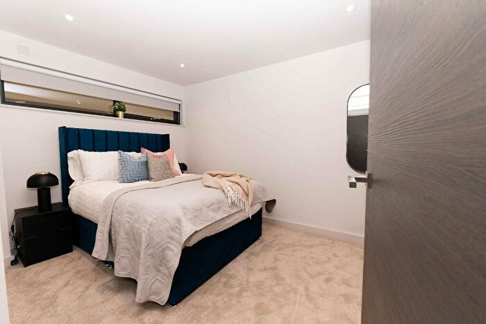 2 Bedroom Apartment To Rent In Duke Street, Liverpool, Merseyside, L1