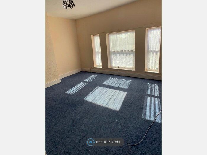 3 Bedroom Flat To Rent In Spring Bank, Hull, HU3