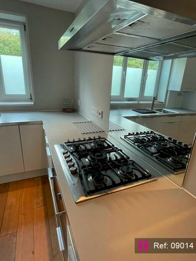 3 Bedroom Maisonette To Rent In Wanley Road, London, SE5