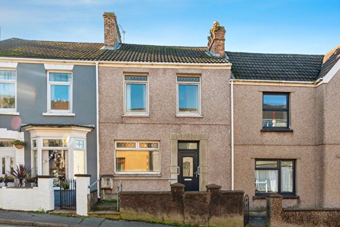 2 Bedroom Terraced House For Sale In Causeway Street, Kidwelly, Carmarthenshire, SA17