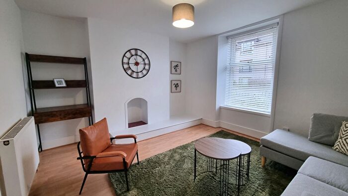 1 Bedroom Flat To Rent In Claremont Place, The West End, Aberdeen, AB10