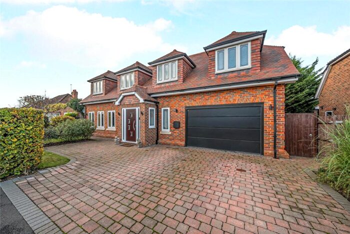 4 Bedroom Detached House For Sale In Downsview Avenue, Woking, Surrey, GU22