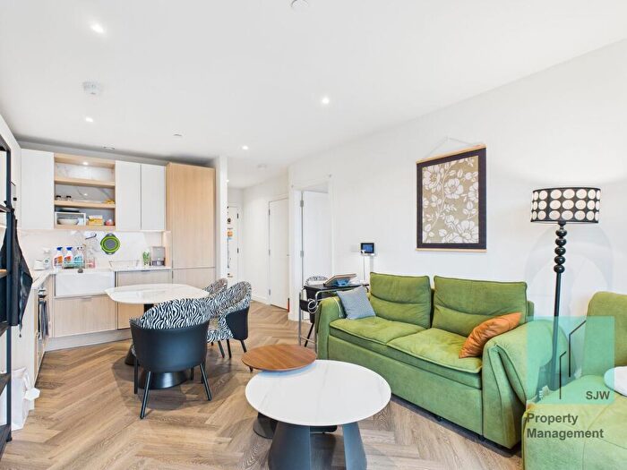 1 Bedroom Flat To Rent In The Hyde, Bower House, NW9