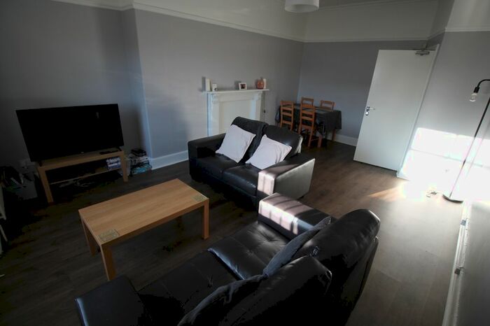 2 Bedroom Flat To Rent In Windsor Terrace, Jesmond, Newcastle Upon Tyne NE2