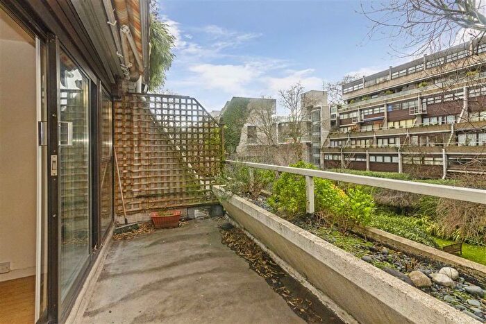 1 Bedroom Flat To Rent In Hanover Steps, Connaught Village, W2