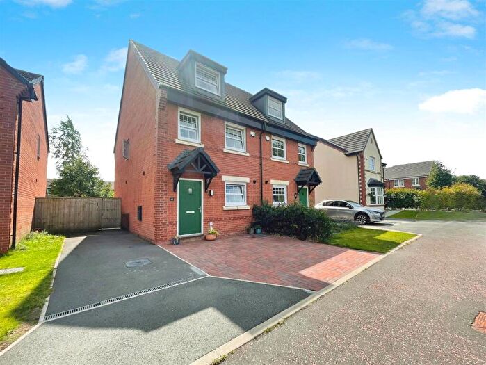 3 Bedroom House For Sale In Mellors Field Close, Sandbach, CW11