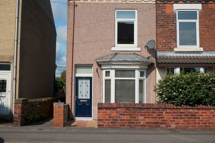 2 Bedroom End Of Terrace House To Rent In Coronation Road, Brimington, Chesterfield, S43