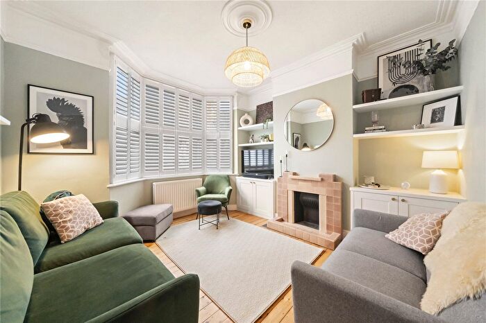 3 Bedroom Terraced House For Sale In Luton Road, Walthamstow, London, E17