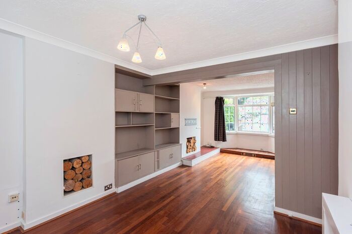 4 Bedroom Terraced House To Rent In Buckhurst Way, Buckhurst Hill, IG9