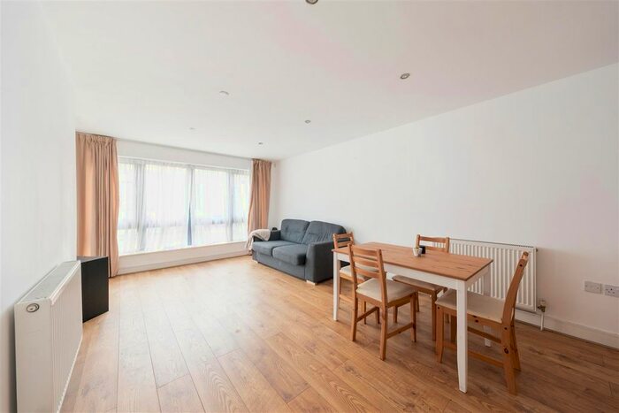 2 Bedroom Flat To Rent In Maud Road, London, E10