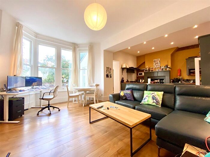 2 Bedroom Apartment To Rent In Henleaze, Henleaze Road, BS9