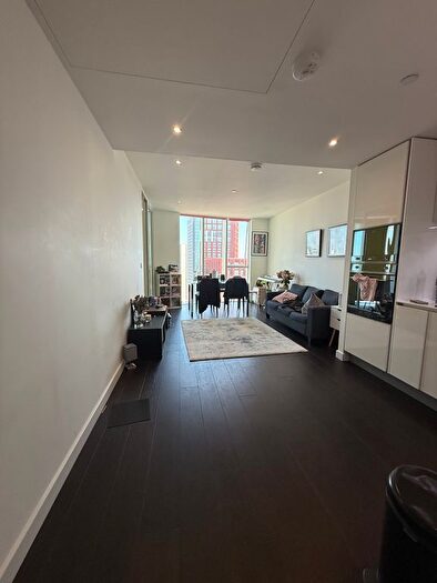 2 Bedroom Flat For Sale In Sky Gardens, Nine Elms, SW8