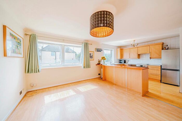 2 Bedroom Flat For Sale In Glebelands Road, Filton, Bristol, Gloucestershire, BS34