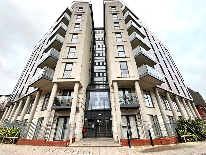 2 Bedroom Flat To Rent In Bell Barn Road, Birmingham, B15