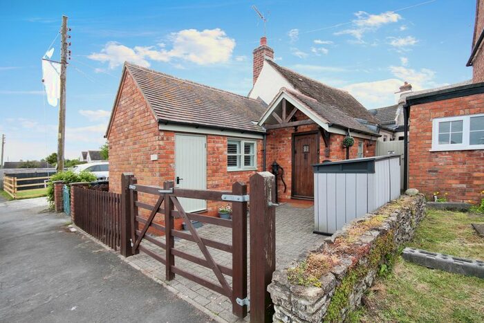 3 Bedroom Cottage For Sale In Bascote, Southam, Warwickshire, CV47