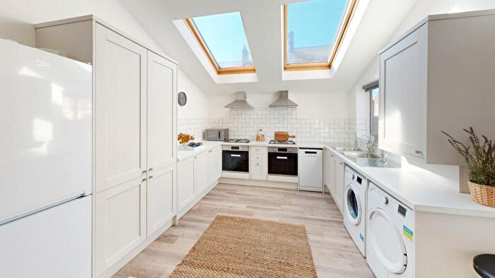 9 Bedroom House To Rent In Heaton Hall Road, NE6