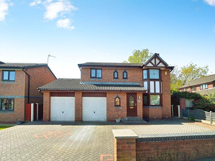 4 Bedroom Detached House For Sale In Shetland Way, Radcliffe, M26