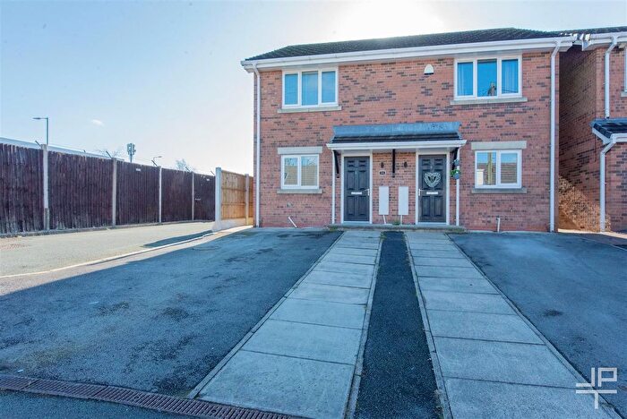 2 Bedroom Semi Detached House To Rent In Lincroft Road, Hindley Green, Wigan, WN2