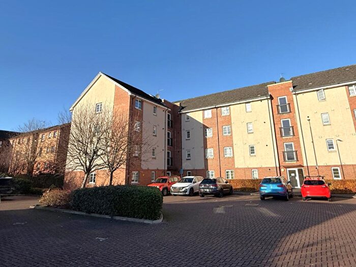 2 Bedroom Flat To Rent In McDonald Crescent, Falkirk, FK2