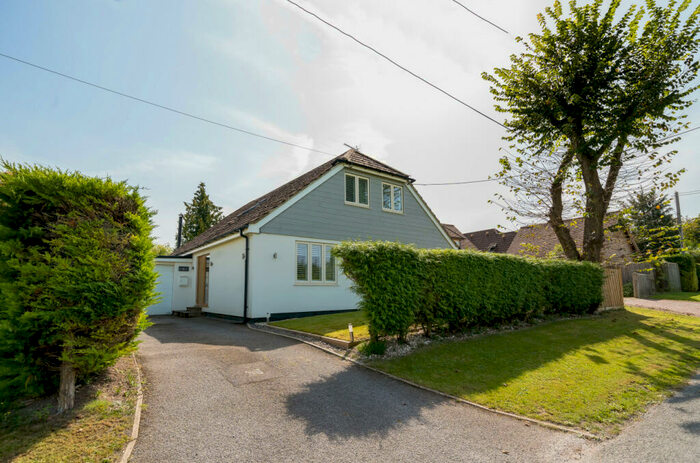 3 Bedroom Detached House For Sale In Buckholt Road, Broughton, Stockbridge, Hampshire, SO20