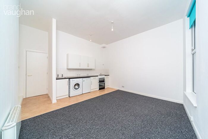 1 Bedroom Flat To Rent In Clarence Square, Brighton, East Sussex, BN1