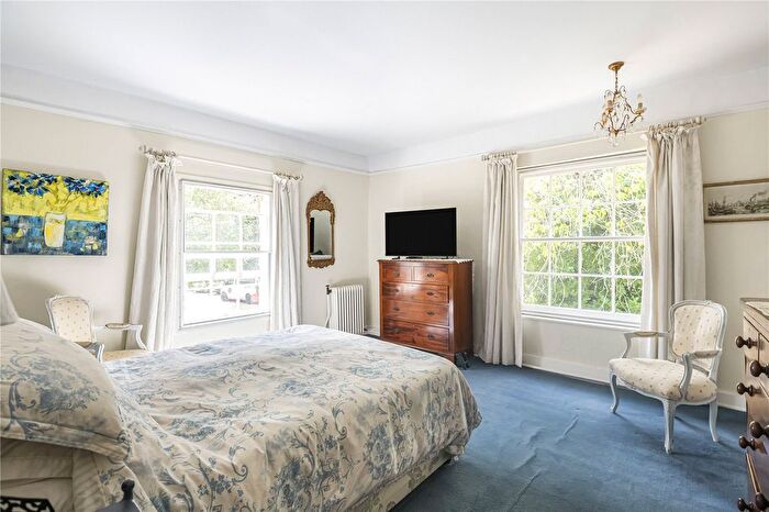 6 Bedroom Detached House For Sale In Scarletts Lane, Kiln Green, Reading, Berkshire, RG10