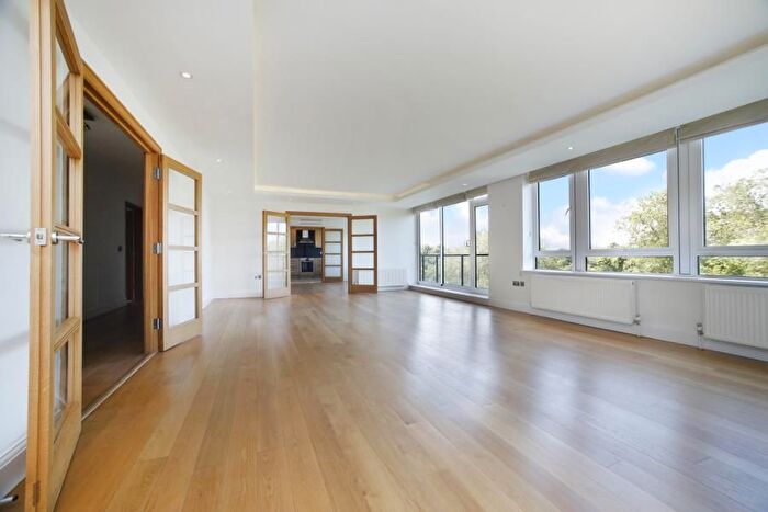 4 Bedroom Flat To Rent In Broadwalk House, Hyde Park Gate, SW7