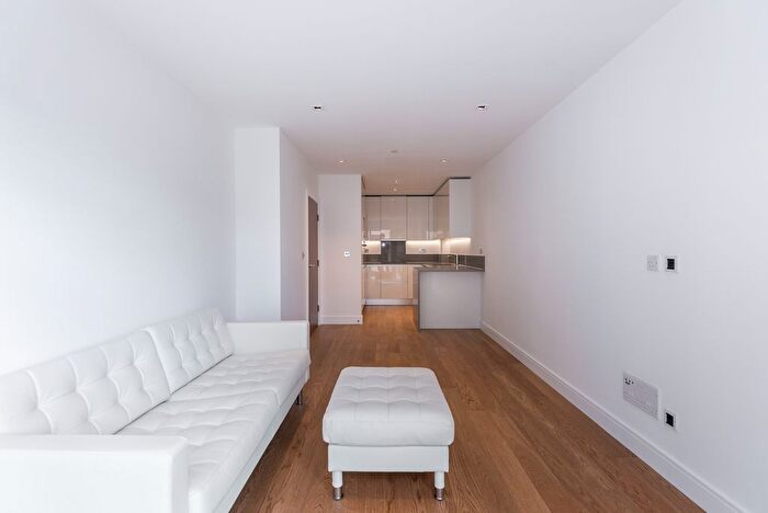 1 Bedroom Flat To Rent In Dickens Yard, Longfield Avenue, W5