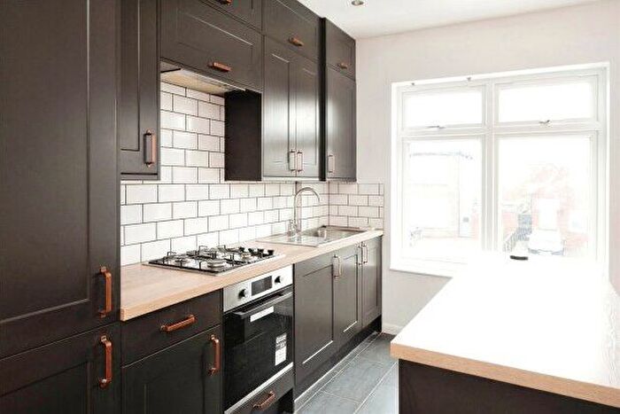 1 Bedroom Flat To Rent In Brentwood Road, Romford, RM1