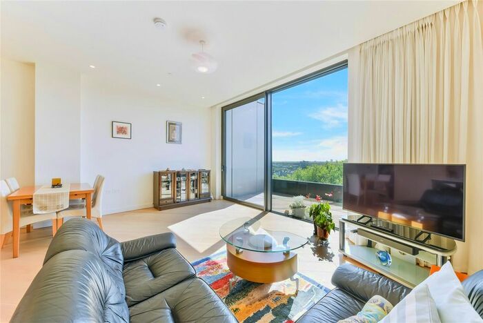 2 Bedroom Flat To Rent In Wood Crescent, Television Centre, White City, London, W12