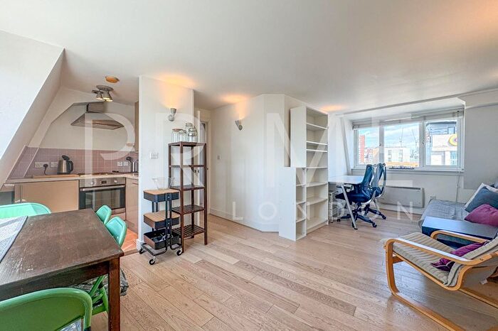 1 Bedroom Flat To Rent In Westminster Bridge Road, Waterloo, London, SE1