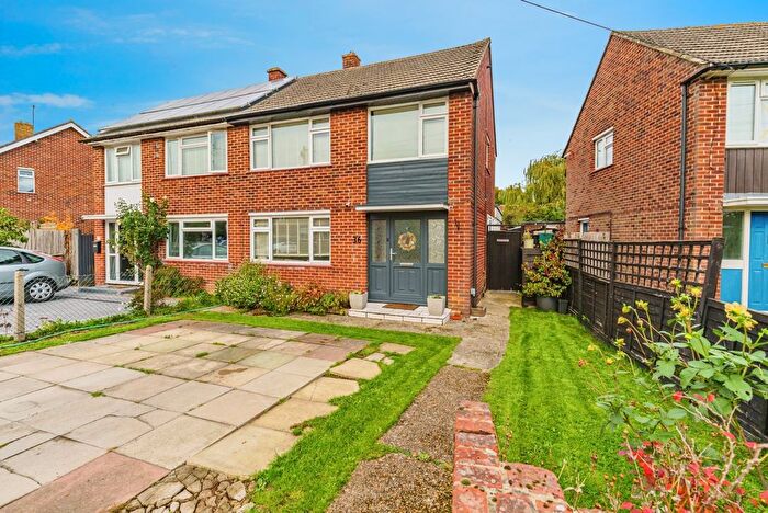 3 Bedroom Detached House For Sale In Felland Way, Reigate, Surrey, RH2