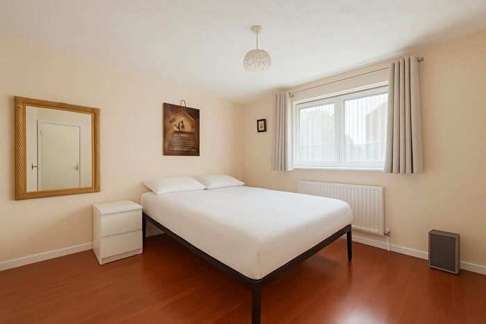 1 Bedroom Flat To Rent In Abbeyfields Close, West Twyford, NW10