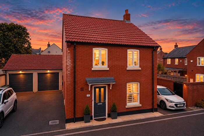 3 Bedroom Detached House For Sale In Greys Road, Chickerell, Weymouth, DT3