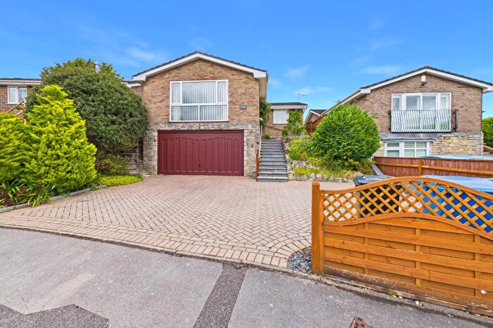 4 Bedroom Bungalow For Sale In West Way, Broadstone, Dorset, BH18