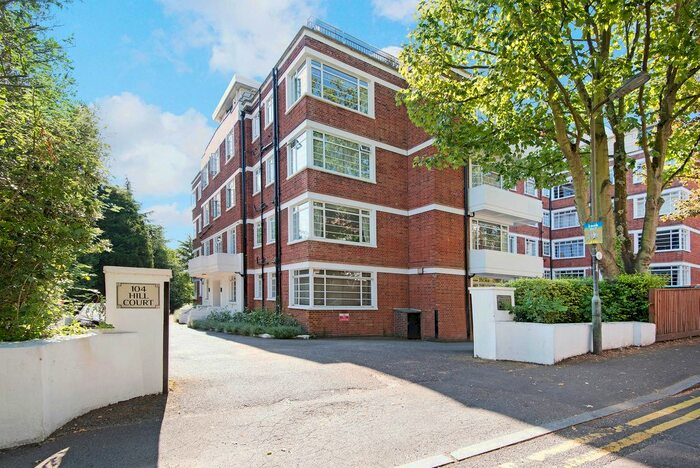 3 Bedroom Flat To Rent In Wimbledon Hill Road, London SW19