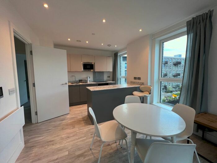 2 Bedroom Flat To Rent In Islington Stree, Salford, Manchester, M3