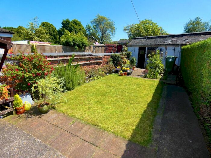 2 Bedroom End Of Terrace House To Rent In Broad Street, Crewe, CW1