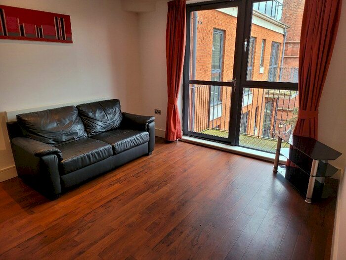 2 Bedroom Flat To Rent In The Ropewalk, Nottingham, Nottinghamshire, NG1