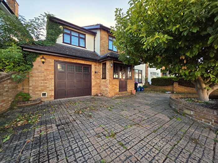 5 Bedroom Property To Rent In Ashurst Avenue, Southend-On-Sea, SS2