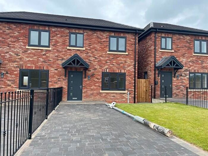 3 Bedroom Semi Detached House To Rent In Loxley Road, Middlesbrough, TS3