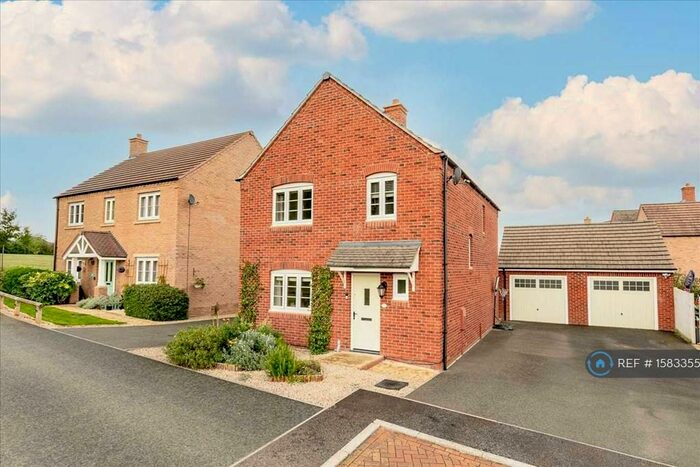 4 Bedroom Detached House To Rent In Roman View, Deanshanger, Milton Keynes, MK19